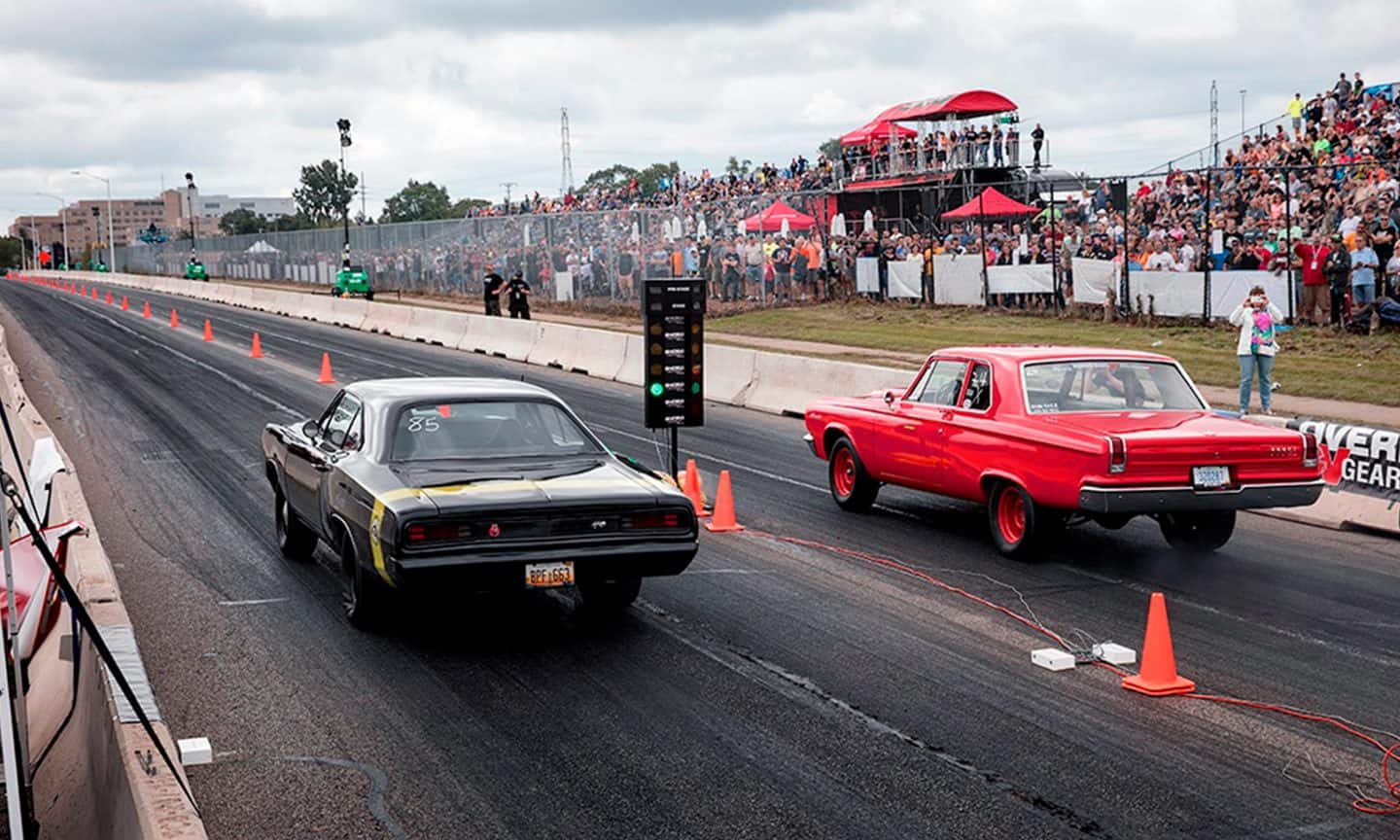 Roadkill Nights de Dodge Vuelven las carreras callejeras
